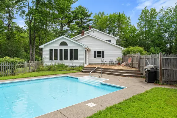 Glenburn, ME 04401,77 Mcclellan DR