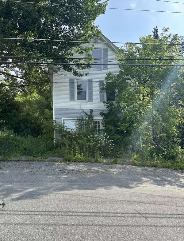 128 N North Main ST, Monmouth, ME 04265