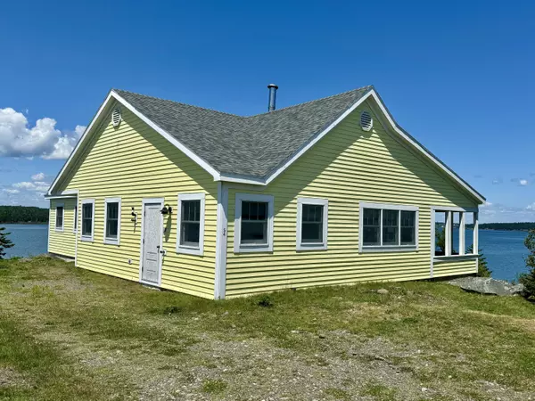 54 Diamond Point RD, Lubec, ME 04652