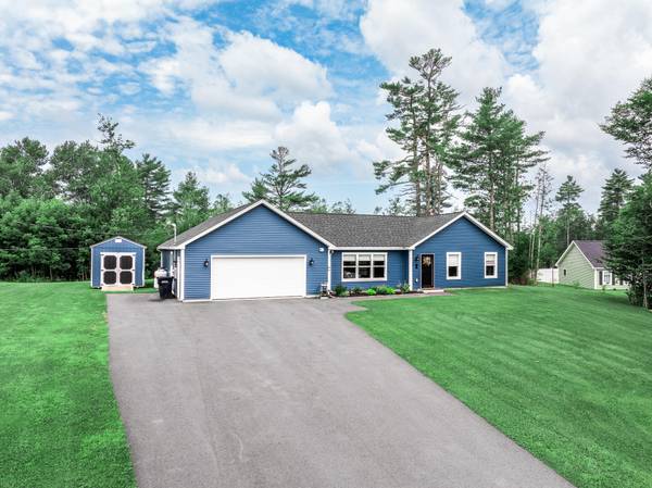 76 Knoll Crest DR, Bangor, ME 04401