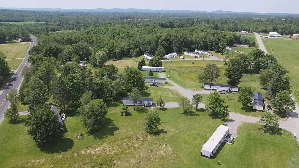 Hudson, ME 04449,00 Corinth RD