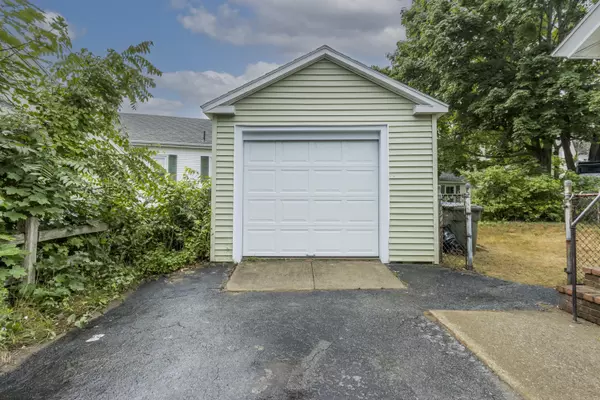 South Portland, ME 04106,567 Sawyer ST