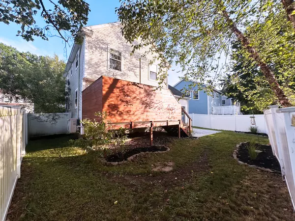 South Portland, ME 04106,103 Cumberland RD