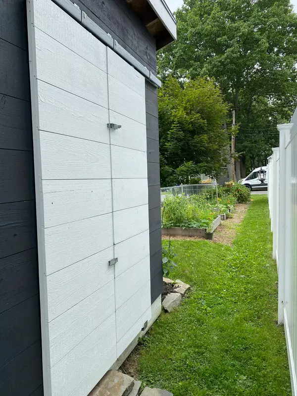 South Portland, ME 04106,103 Cumberland RD