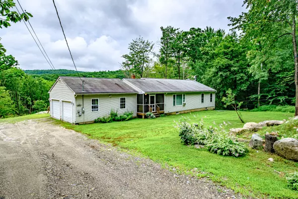 Raymond, ME 04071,17 Medawisla