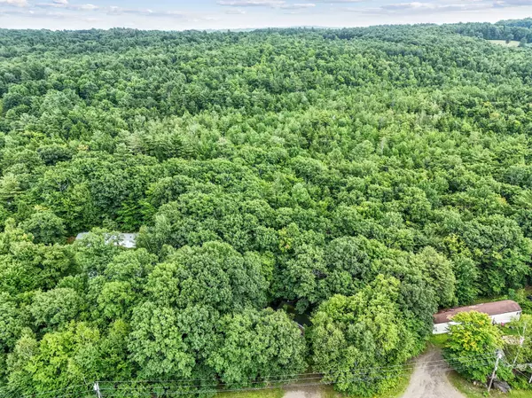 48 Wolf RD Vassalboro, ME 04989