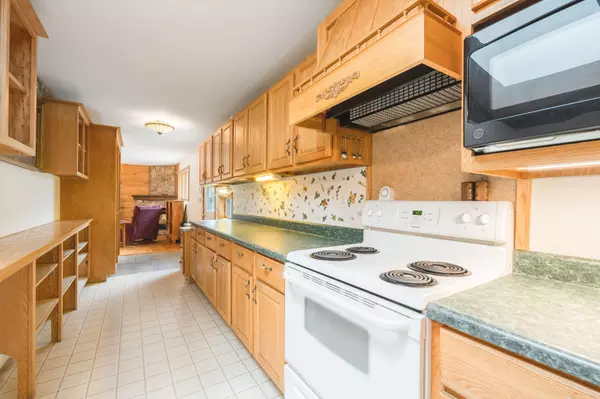 Warren, ME 04864,453 Wottons Mill RD