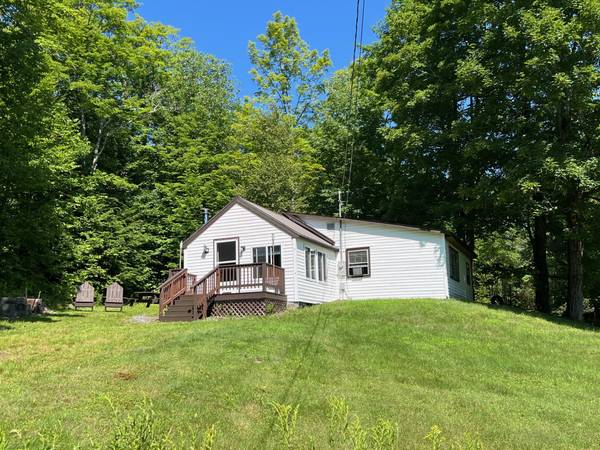 83 Trafton RD, Parkman, ME 04443