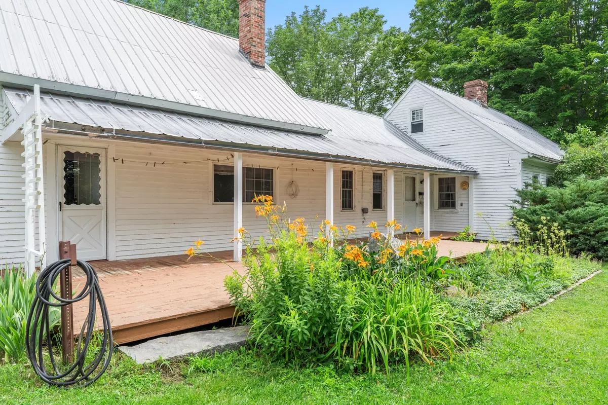 Readfield, ME 04355,360 Church RD