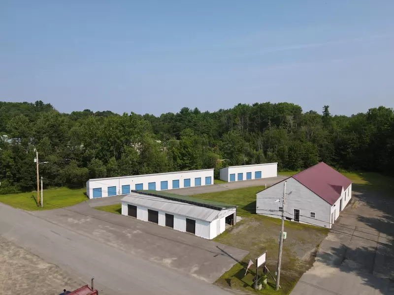 60 High ST, Milo, ME 04463