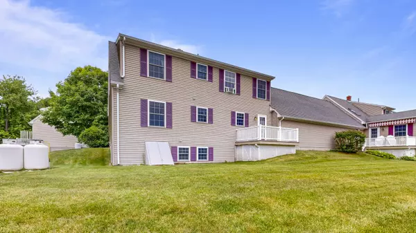 Auburn, ME 04210,14 Amethyst CIR #14