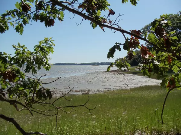 Waldoboro, ME 04572,1371 Friendship ST