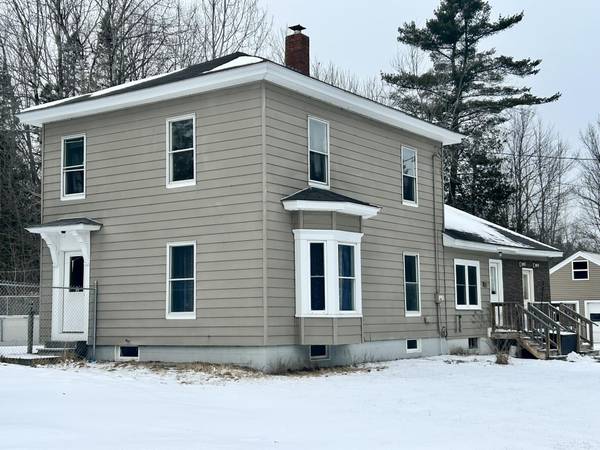 104 Main RD, Abbot, ME 04406