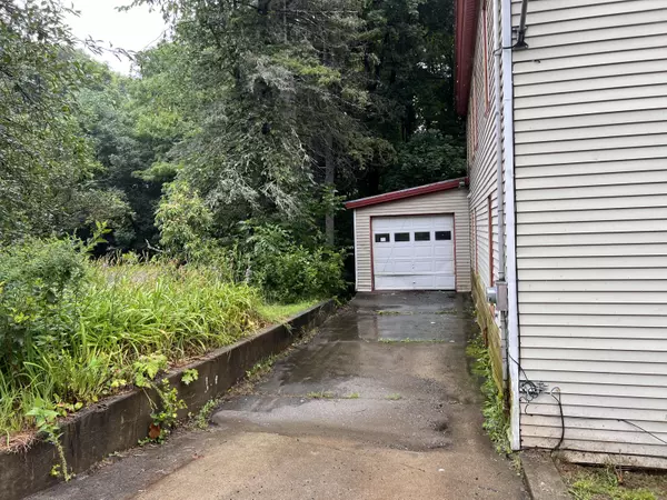 Wilton, ME 04294,25 High ST