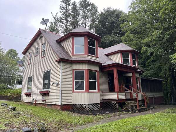 25 High ST, Wilton, ME 04294