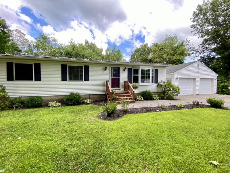 23 Walker RD, Mechanic Falls, ME 04256