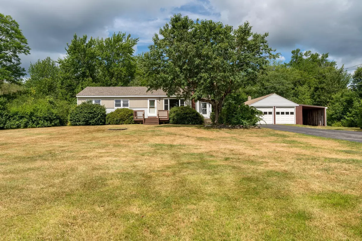 Topsham, ME 04086,458 Foreside RD