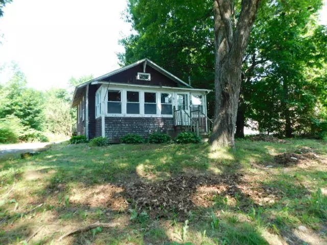 Newport, ME 04953,5 Carter AVE