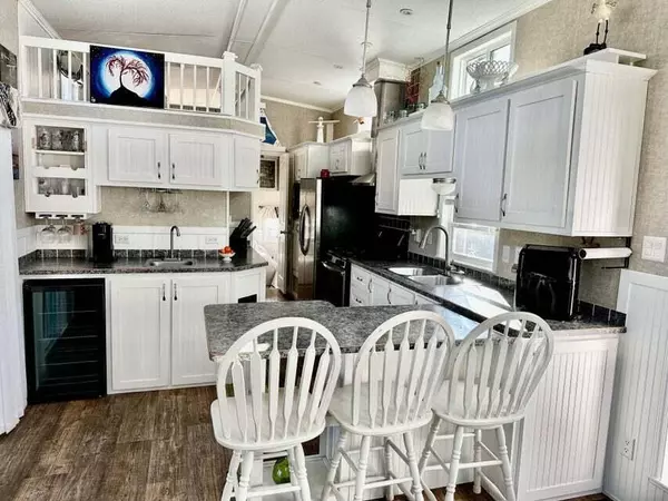 Wells, ME 04090,430 Post RD #290