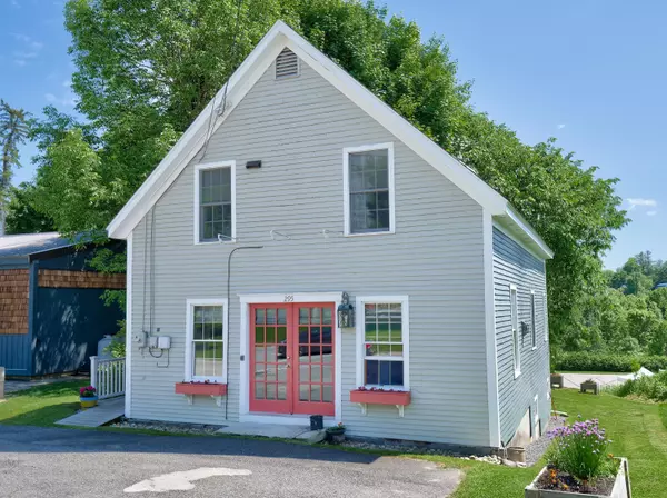 Union, ME 04862,295 Common RD