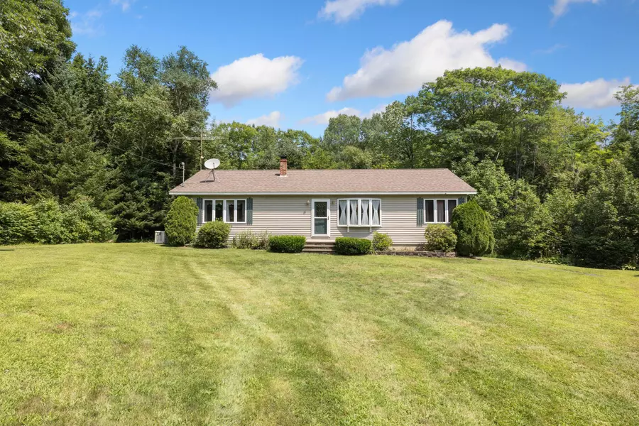 89 Toothaker RD, Richmond, ME 04357