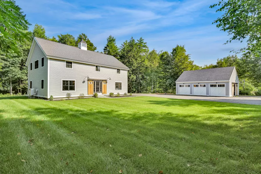 47 Pine ST, Farmingdale, ME 04344