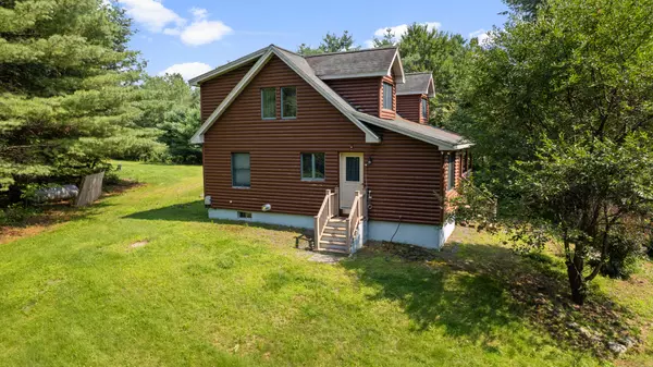 Vassalboro, ME 04989,688 Main ST