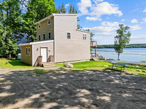 Newport, ME 04953,8 Hidden DR