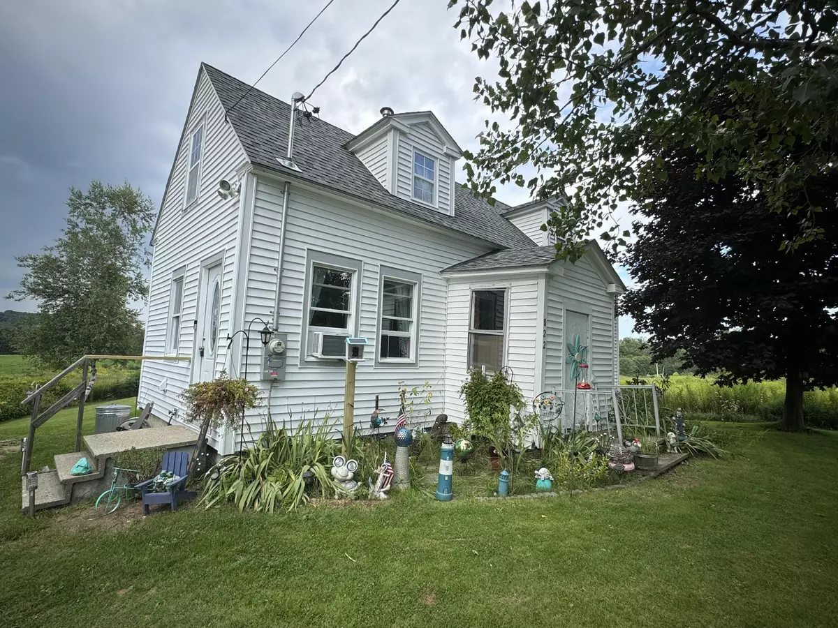 Wales, ME 04280,822 Gardiner RD