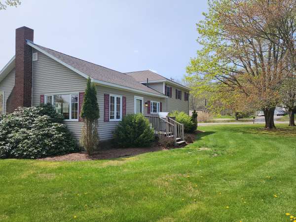 27 Prospect ST, Searsport, ME 04974