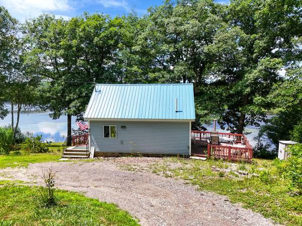 57 Dexter Pond RD, Winthrop, ME 04364