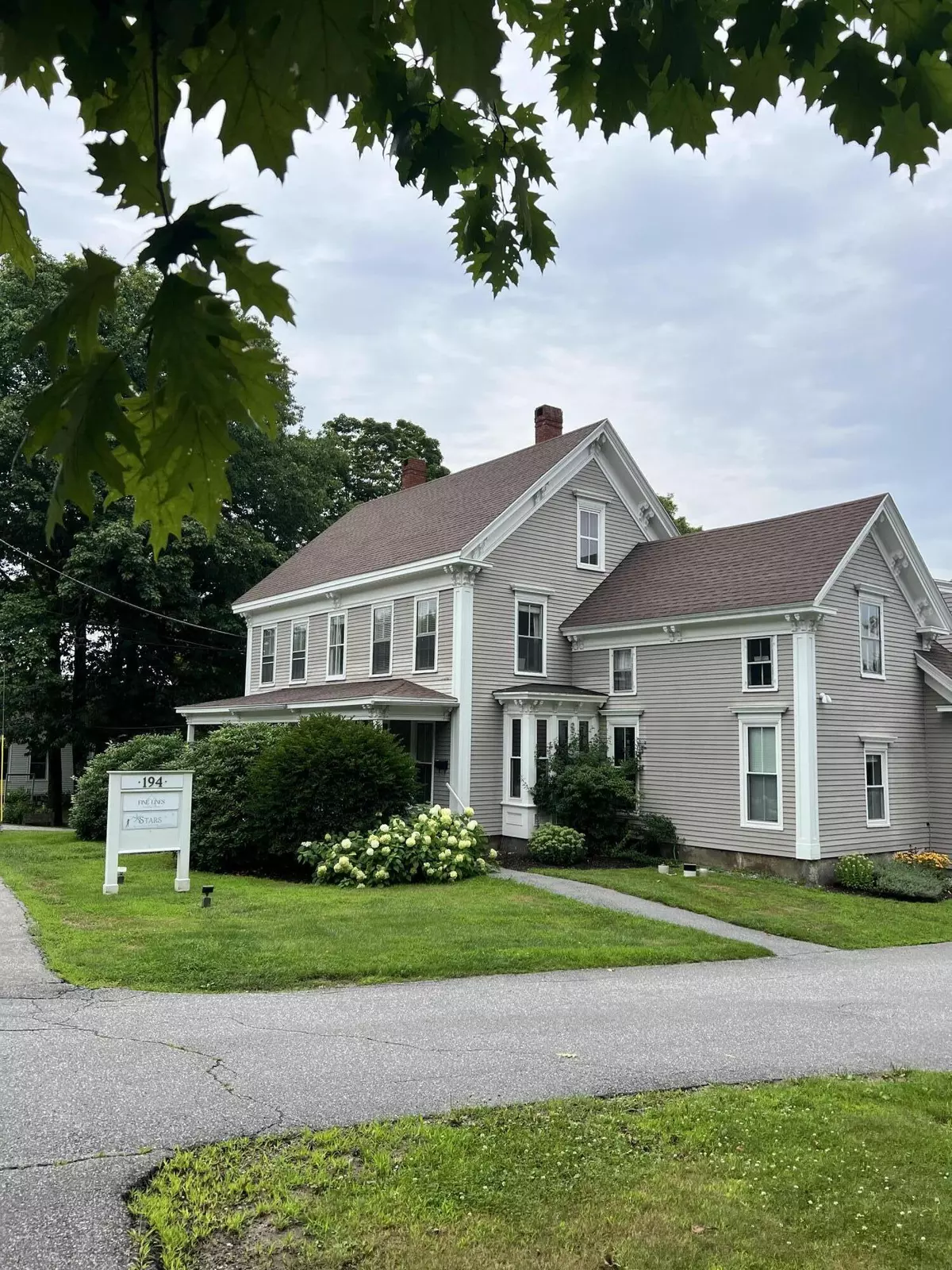 Freeport, ME 04032,194 Main ST