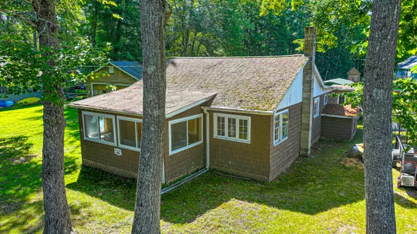 9 Tall Pines RD, Naples, ME 04055