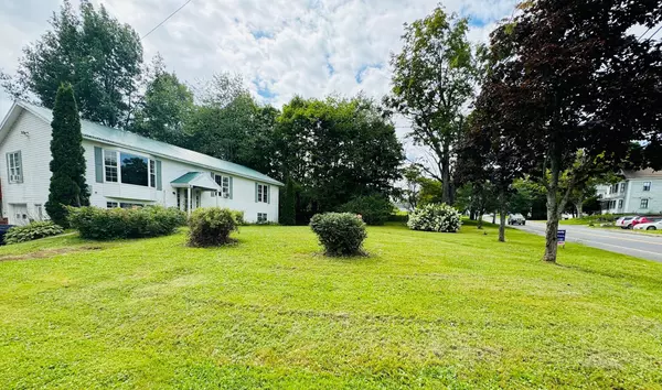 93 Houlton ST, Patten, ME 04765