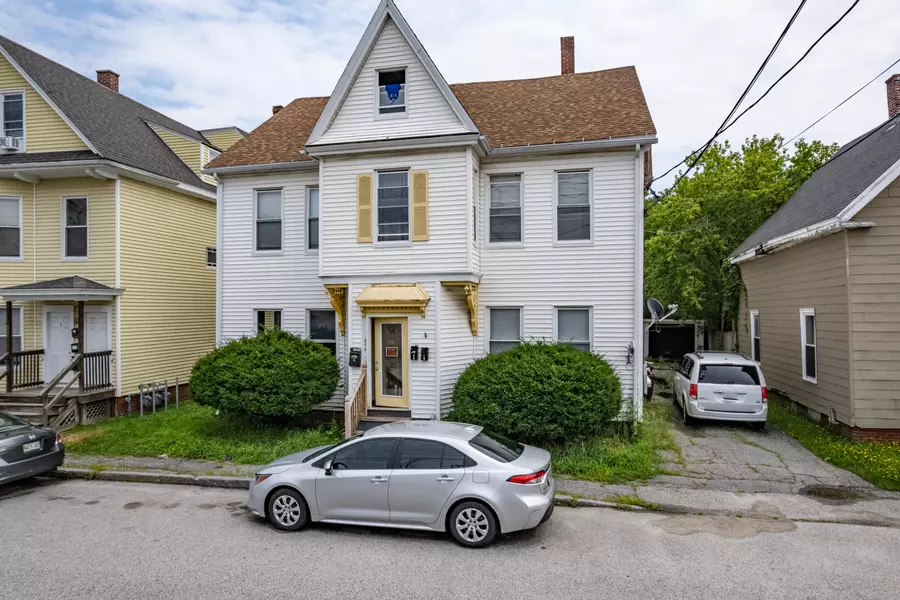 203 Oak ST, Lewiston, ME 04240