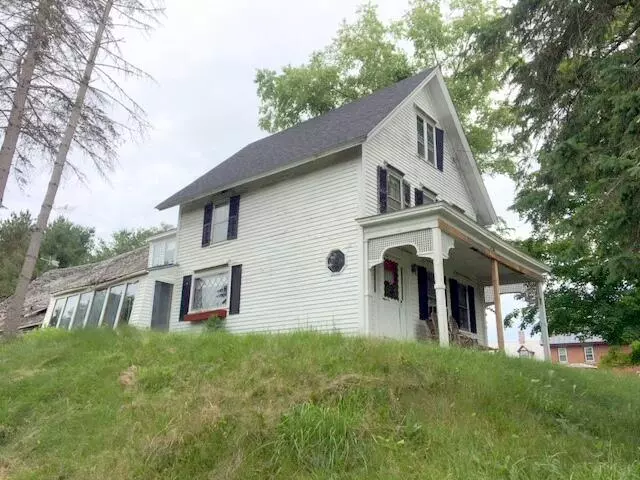 292 Cemetery ST, Vassalboro, ME 04989