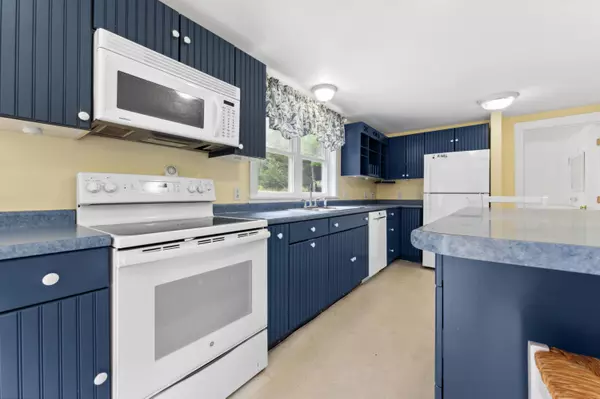 West Gardiner, ME 04345,139 Old North RD