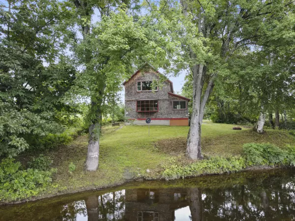 Madison, ME 04950,590 River RD