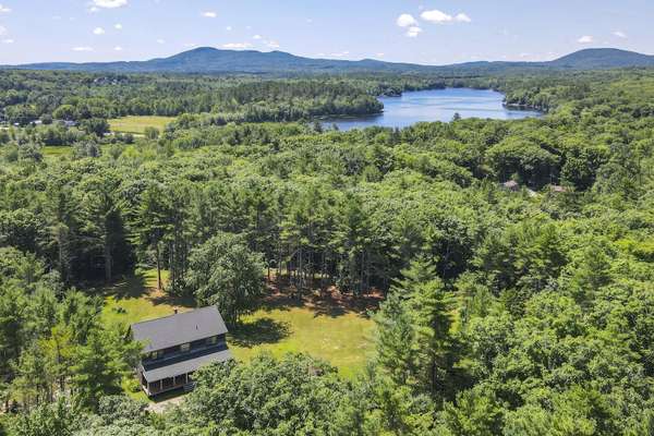 48 Wentworth RD, Lincolnville, ME 04849