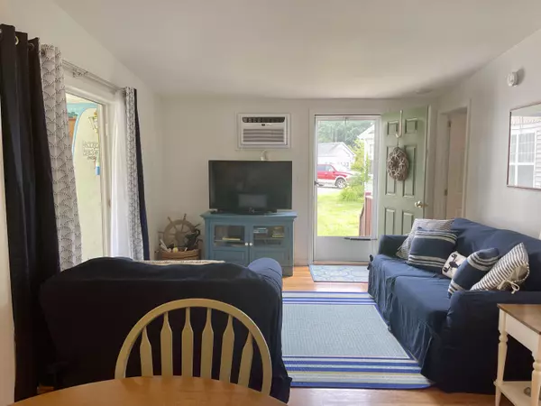 Wells, ME 04090,412 Post Road #118