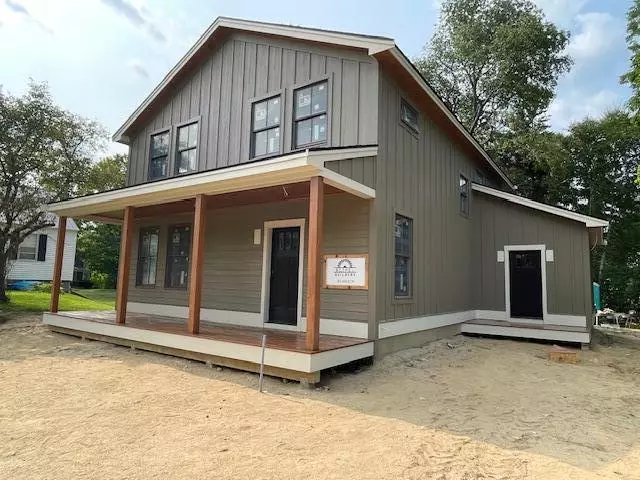 6 Tyler ST, Bethel, ME 04217