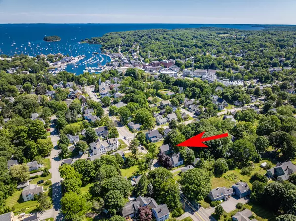 Camden, ME 04843,26 Mountain ST