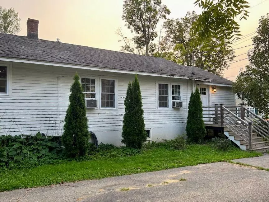 South Berwick, ME 03908,17 Butler ST