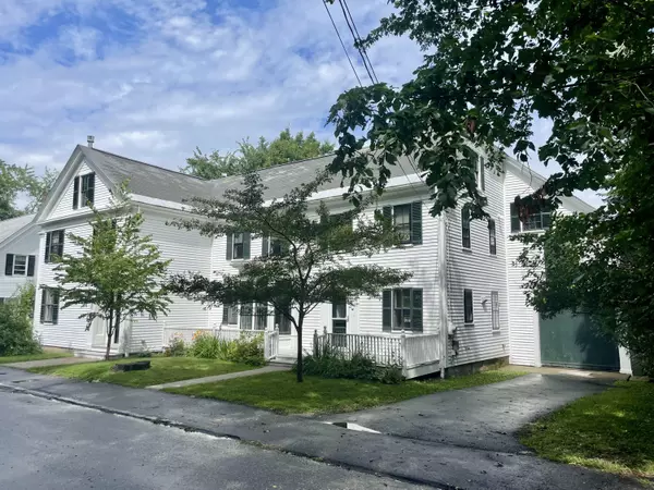 18 Potter ST, Brunswick, ME 04011