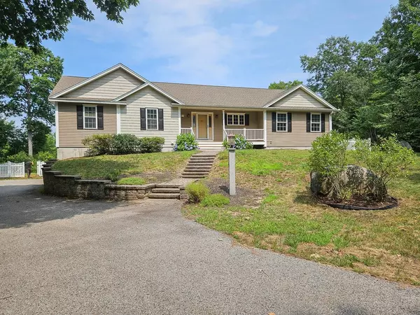 Sanford, ME 04073,71 Flayhan DR