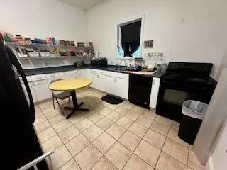 Newport, ME 04953,18 Ellingwood DR