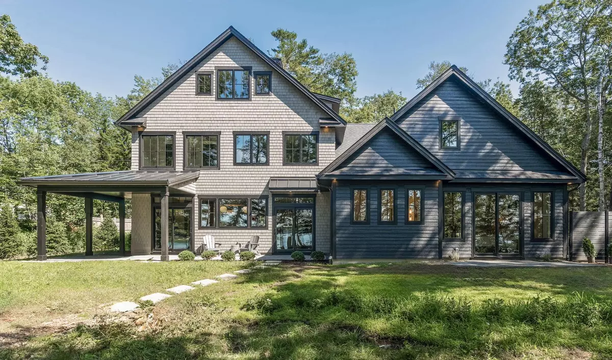 Freeport, ME 04032,334 Lower Flying Point RD