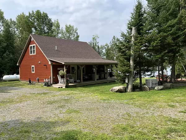 Newport, ME 04953,58 Hart ST