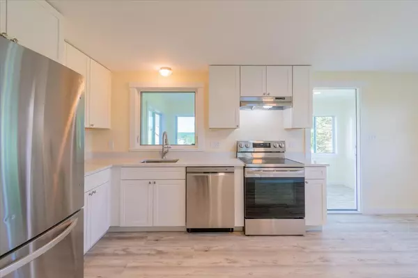 South Thomaston, ME 04858,26 Donahue DR