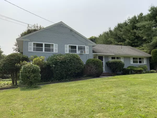 16 Mayflower RD,  Hallowell,  ME 04347